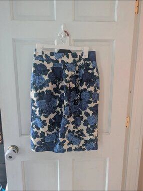 L.K. Bennett Blue White Floral Pencil Skirt | US 6 / UK 10